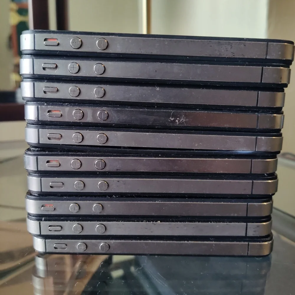 iPhone 4 lot - for parts only